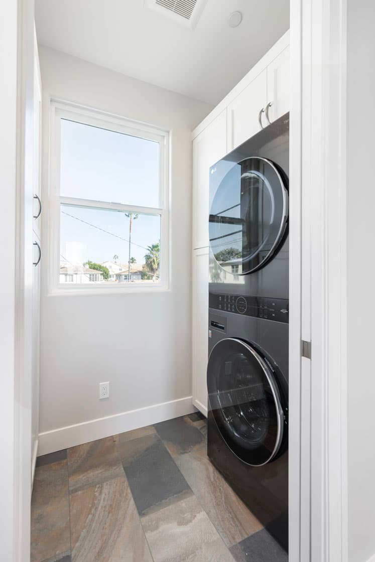 New Multi-Story Home in Pacific Beach — photo 11