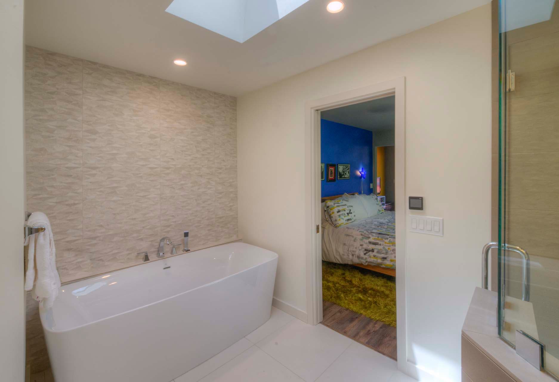 Pacific Beach Contemporary Remodel — photo 9