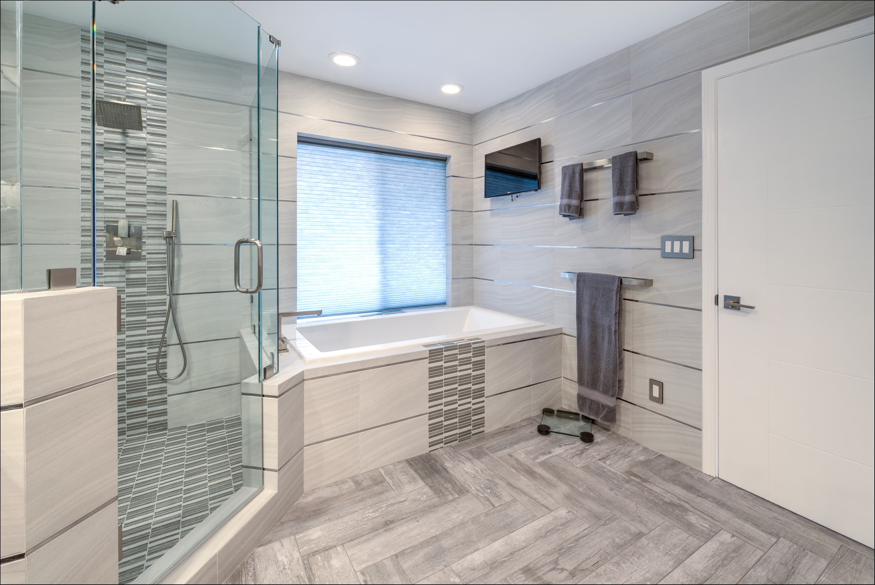 Sunset Cliffs Contemporary Remodel — photo 1